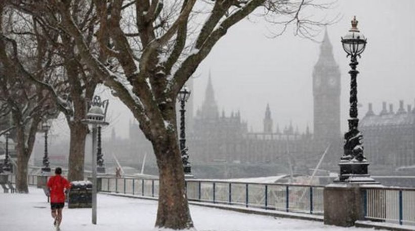 Η Βρετανία βιώνει τις συνέπειες της κλιματικής αλλαγής: Χιόνι μετά τον … «καύσωνα»